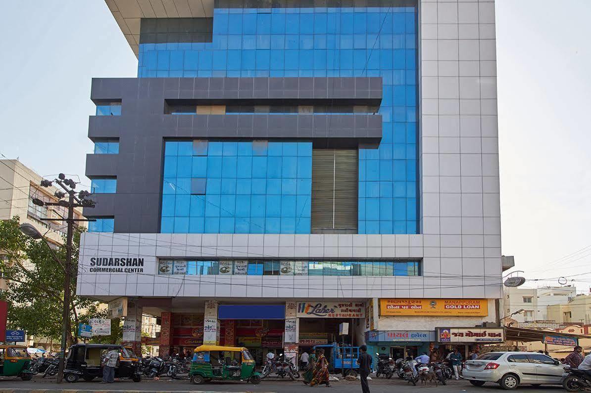Hotel Classique Rajkot Exterior foto